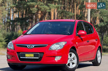 Хэтчбек Hyundai i30 2010 в Киеве