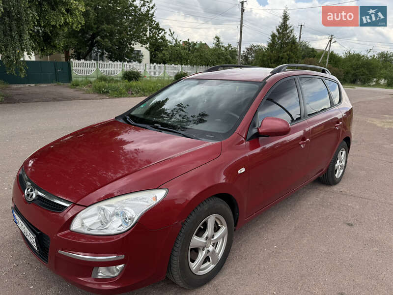 Универсал Hyundai i30 2008 в Глухове