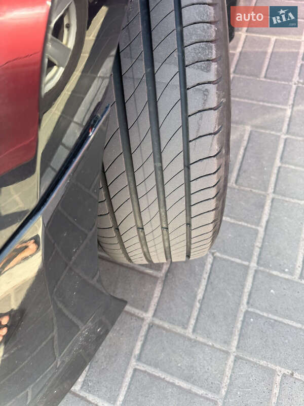 Хэтчбек Hyundai i30 2010 в Прилуках