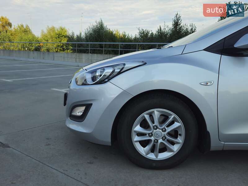 Хэтчбек Hyundai i30 2016 в Киеве фото 4 Хэтчбек Hyundai i30 2016 в Киеве