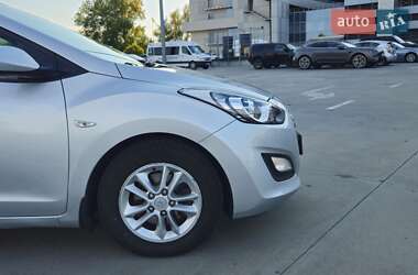 Хэтчбек Hyundai i30 2016 в 