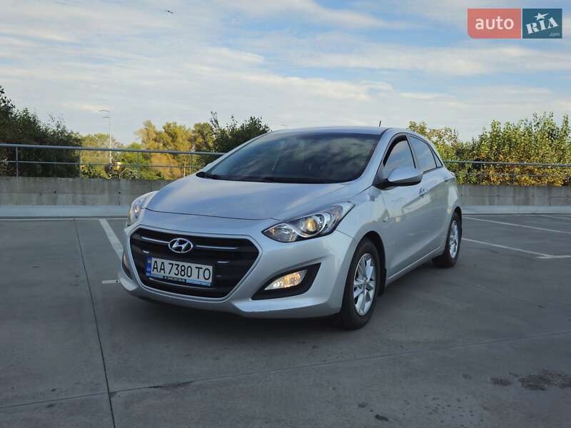 Хэтчбек Hyundai i30 2016 в Киеве фото 16 Хэтчбек Hyundai i30 2016 в Киеве