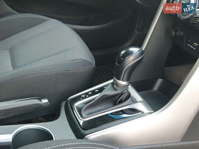 Хэтчбек Hyundai i30 2016 в Киеве фото 36 Хэтчбек Hyundai i30 2016 в Киеве