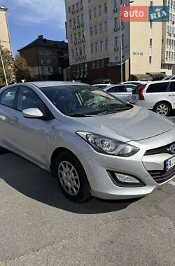 Хэтчбек Hyundai i30 2014 в 