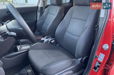 Хэтчбек Hyundai i30 2010 в 