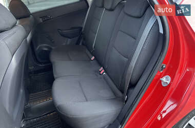 Хэтчбек Hyundai i30 2010 в 