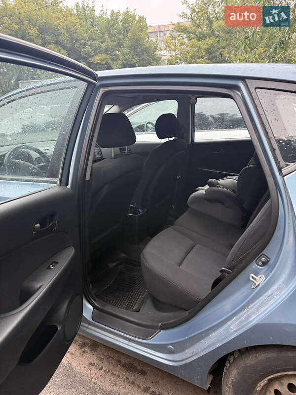 Хэтчбек Hyundai i30 2008 в Киеве