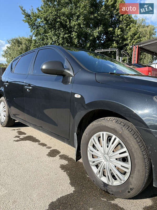 Хэтчбек Hyundai i30 2009 в Нежине