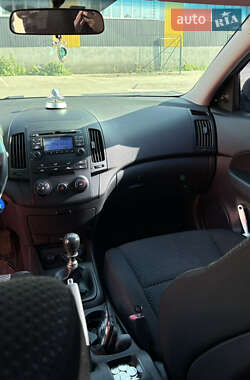 Хэтчбек Hyundai i30 2009 в 