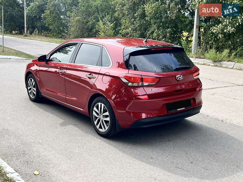 Хэтчбек Hyundai i30 2017 в Киеве