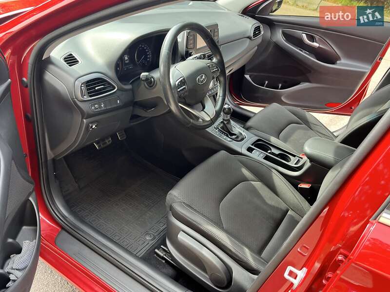 Хэтчбек Hyundai i30 2017 в Киеве