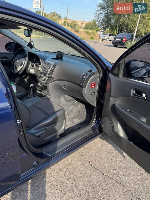 Универсал Hyundai i30 2008 в Запорожье фото 14 Универсал Hyundai i30 2008 в Запорожье