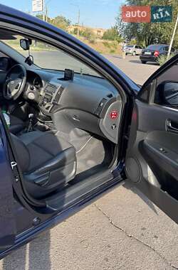 Універсал Hyundai i30 2008 в  фото 14 Універсал Hyundai i30 2008 в