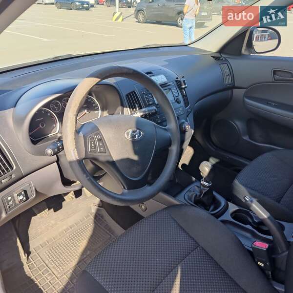 Хэтчбек Hyundai i30 2010 в Киеве фото 4 Хэтчбек Hyundai i30 2010 в Киеве