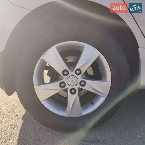 Хэтчбек Hyundai i30 2010 в Киеве фото 9 Хэтчбек Hyundai i30 2010 в Киеве