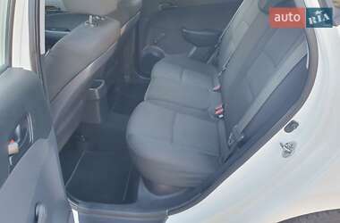 Хэтчбек Hyundai i30 2011 в 