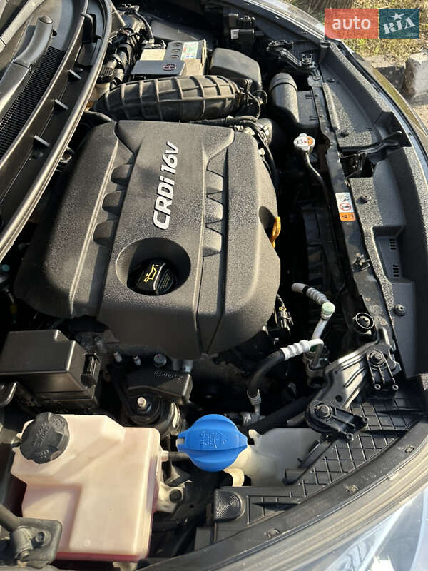 Універсал Hyundai i30 2013 в Харкові