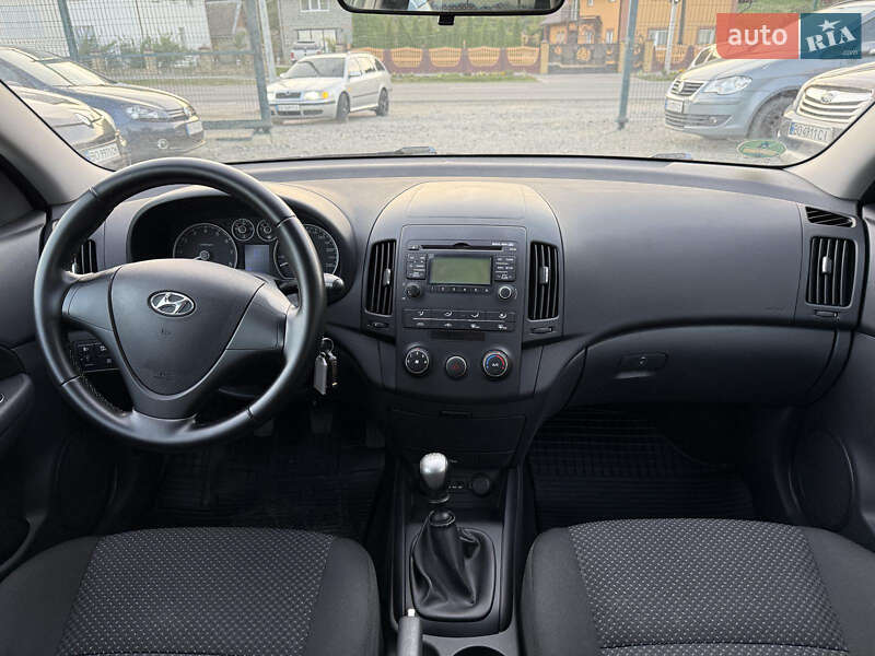 Хэтчбек Hyundai i30 2009 в Тернополе