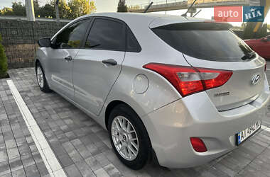 Хэтчбек Hyundai i30 2012 в 