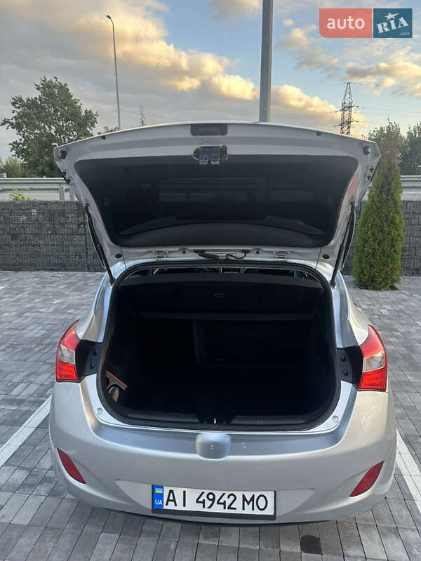 Хэтчбек Hyundai i30 2012 в Макарове