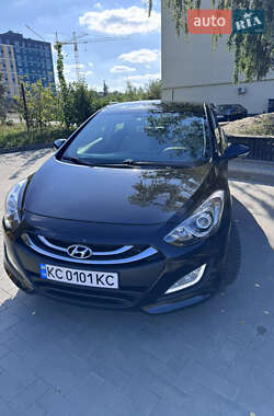 Хэтчбек Hyundai i30 2014 в Луцке