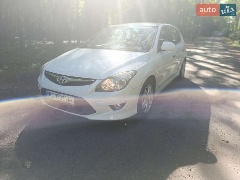 Хетчбек Hyundai i30 2010 в Луцьку