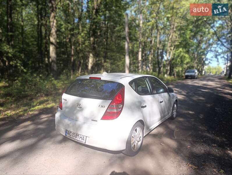 Хетчбек Hyundai i30 2010 в Луцьку