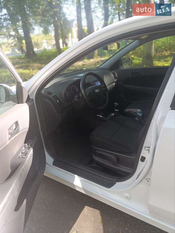 Хетчбек Hyundai i30 2010 в Луцьку