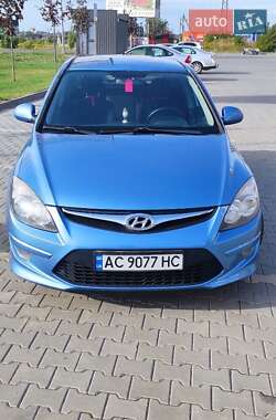 Хэтчбек Hyundai i30 2011 в Луцке