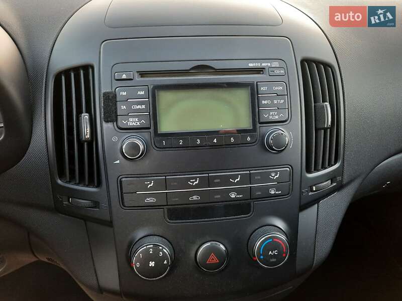 Универсал Hyundai i30 2011 в Полтаве