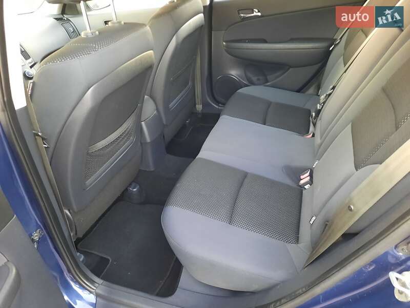 Универсал Hyundai i30 2011 в Полтаве