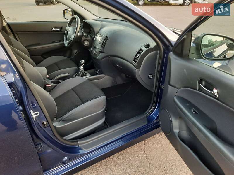 Универсал Hyundai i30 2011 в Полтаве