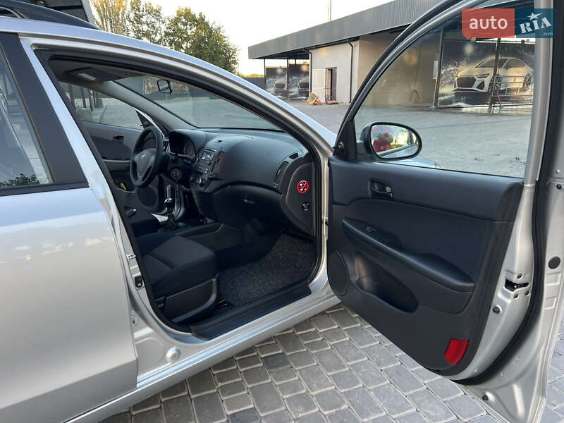 Универсал Hyundai i30 2009 в Виннице