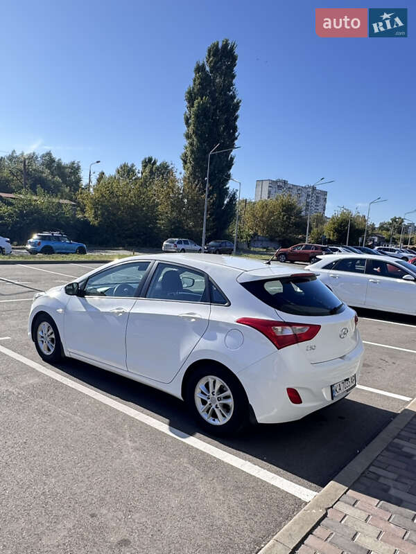 Хэтчбек Hyundai i30 2016 в Киеве