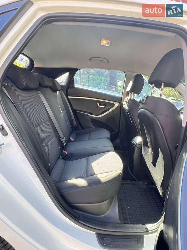 Хэтчбек Hyundai i30 2016 в Киеве