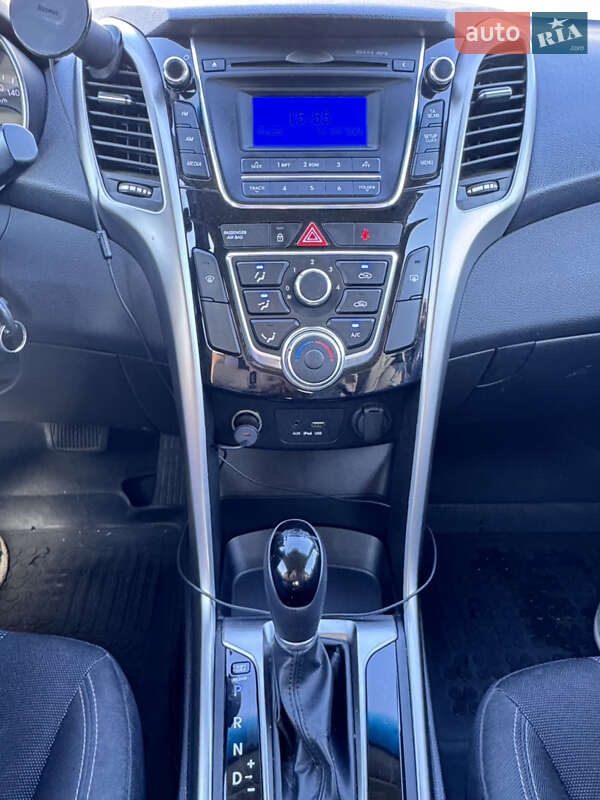Хэтчбек Hyundai i30 2016 в Киеве