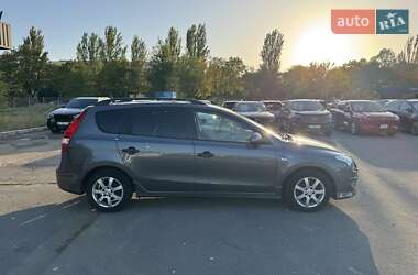 Универсал Hyundai i30 2010 в 