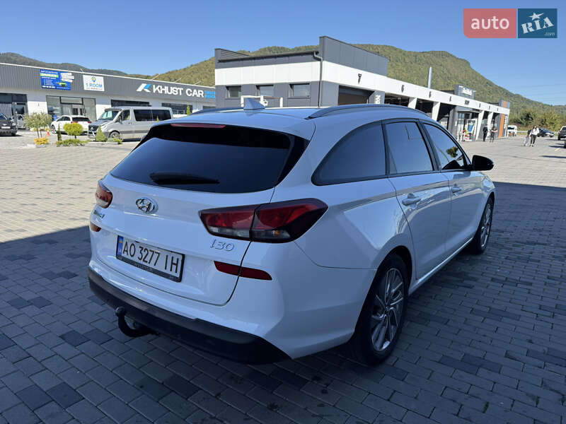 Универсал Hyundai i30 2018 в Хусте