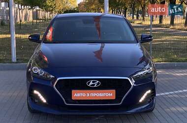 Фастбэк Hyundai i30 2019 в 