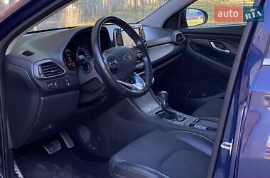 Фастбэк Hyundai i30 2019 в 
