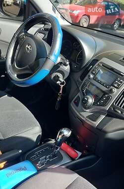 Универсал Hyundai i30 2008 в 