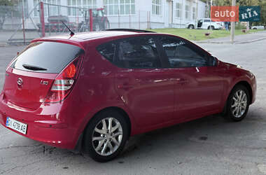 Хэтчбек Hyundai i30 2009 в 