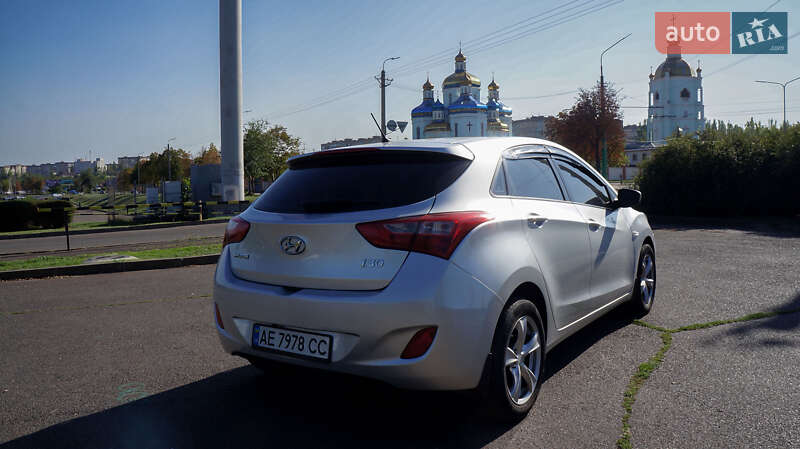 Хэтчбек Hyundai i30 2013 в Кривом Роге