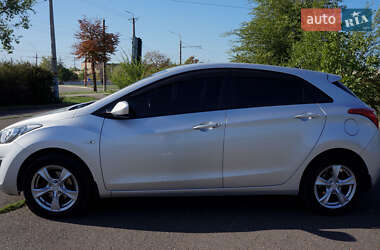 Хэтчбек Hyundai i30 2013 в 