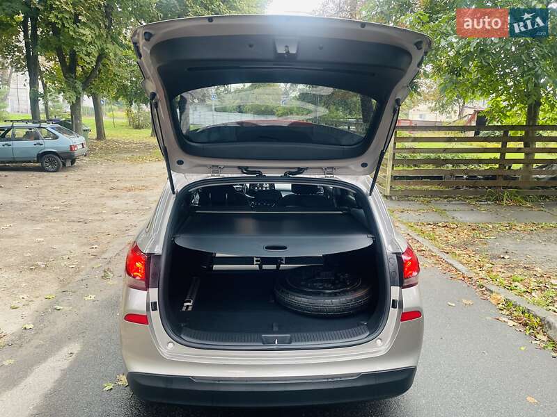 Универсал Hyundai i30 2020 в Киеве