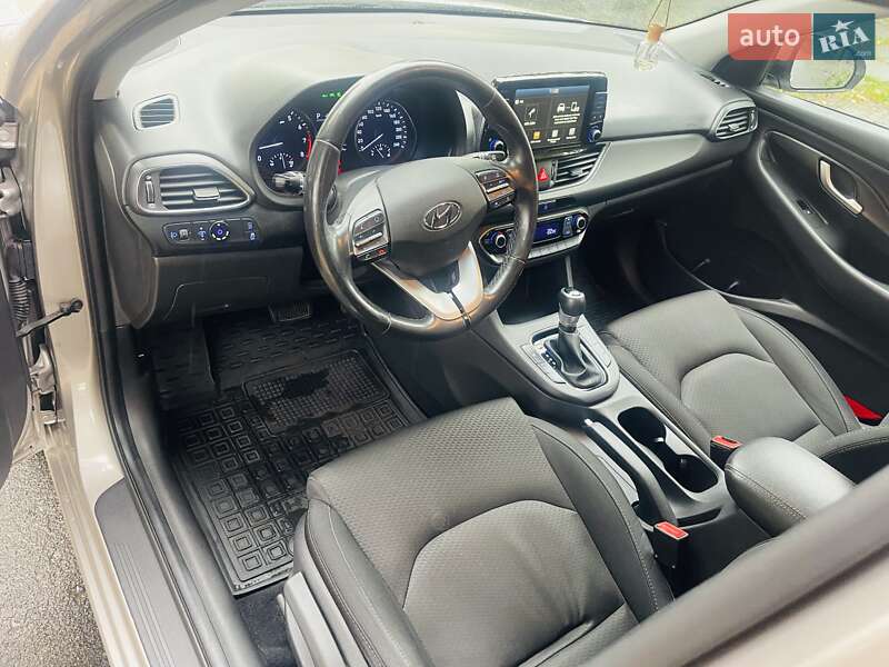 Универсал Hyundai i30 2020 в Киеве