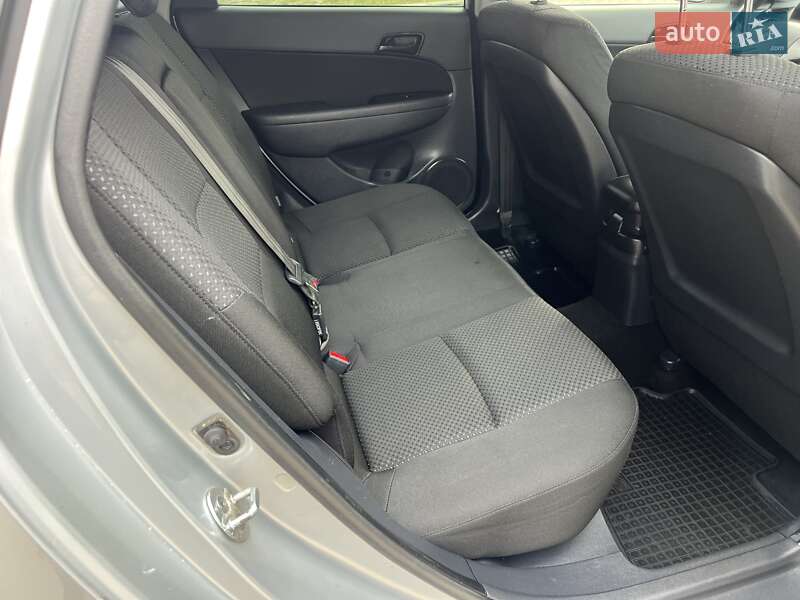 Универсал Hyundai i30 2011 в Киеве
