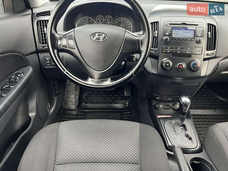 Универсал Hyundai i30 2011 в Киеве