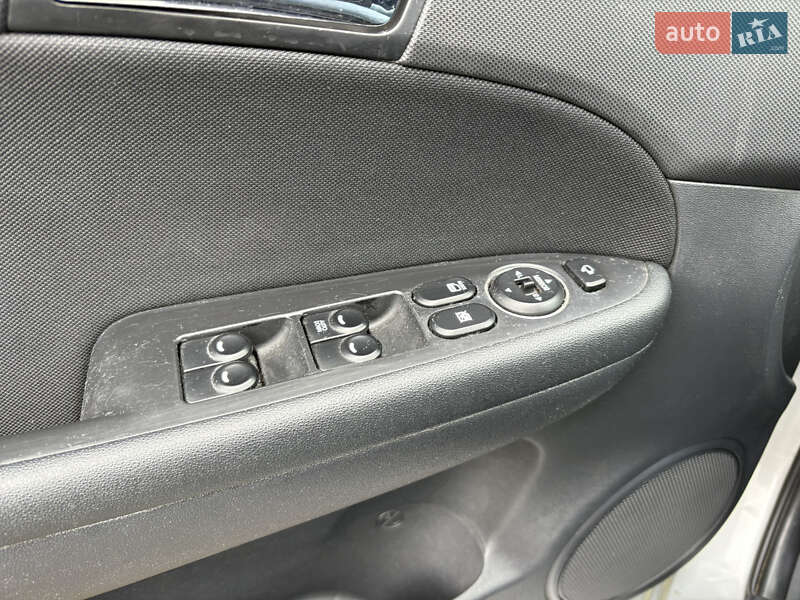 Хэтчбек Hyundai i30 2008 в Киеве