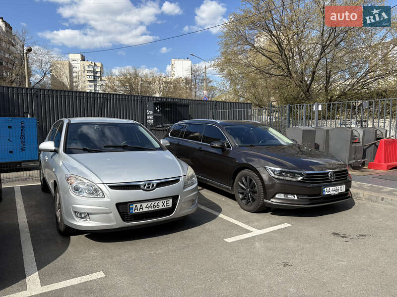 Хэтчбек Hyundai i30 2008 в Киеве
